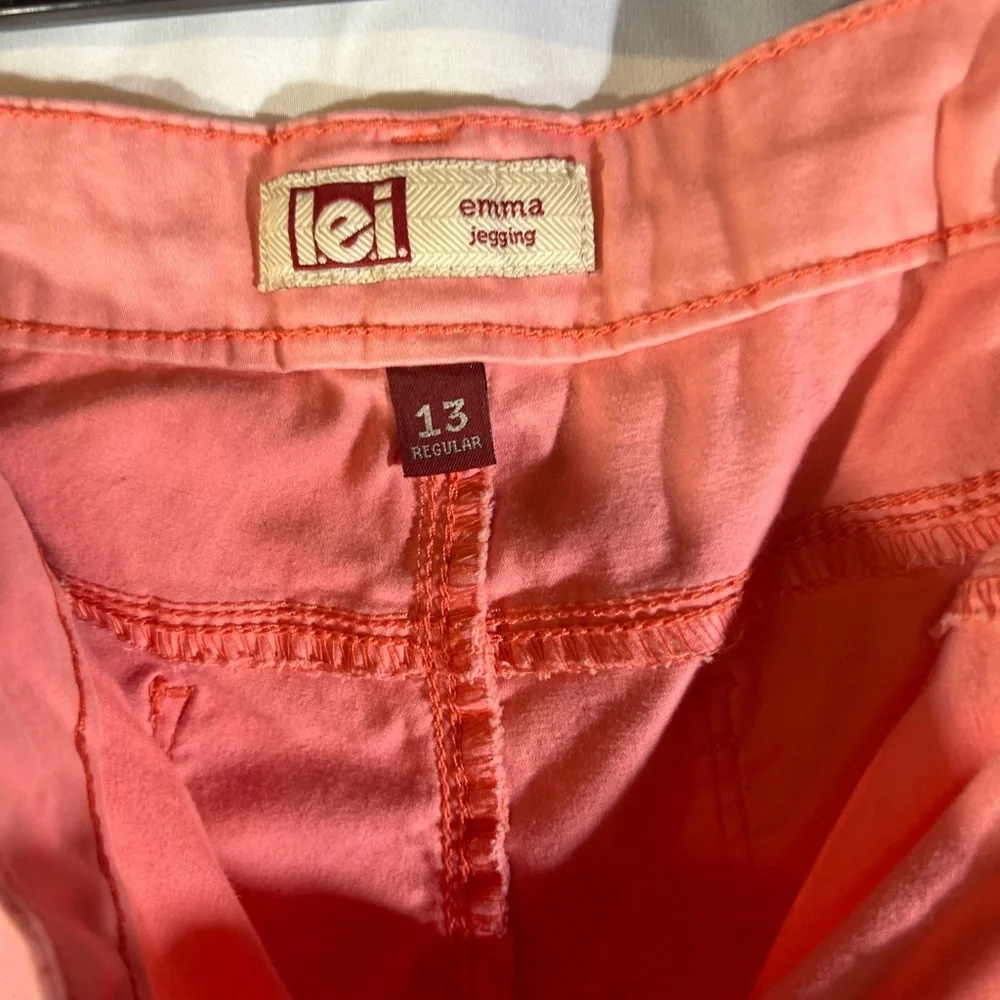 LEI Women's Coral Straight Leg Jeans - Picture 2 of 3